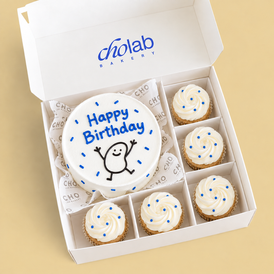 Birthday Smile — Mini Cake with Five Cupcakes