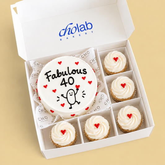 Fabulous 40 — Mini Cake with Five Cupcakes