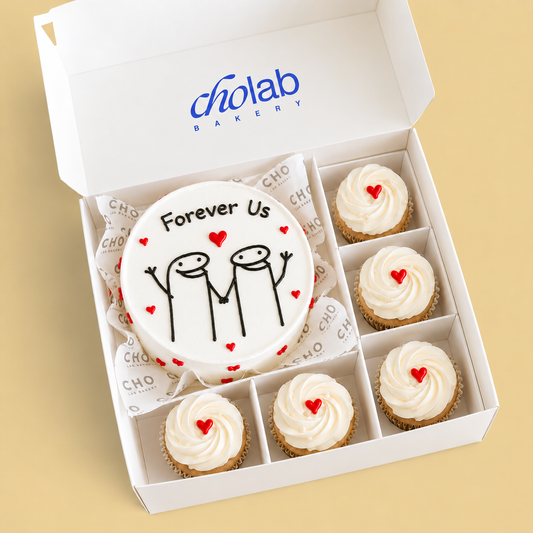 Forever Us — Mini Cake with Five Cupcakes