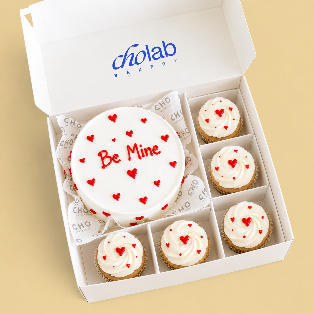 Be Mine — Mini Cake with Five Cupcakes