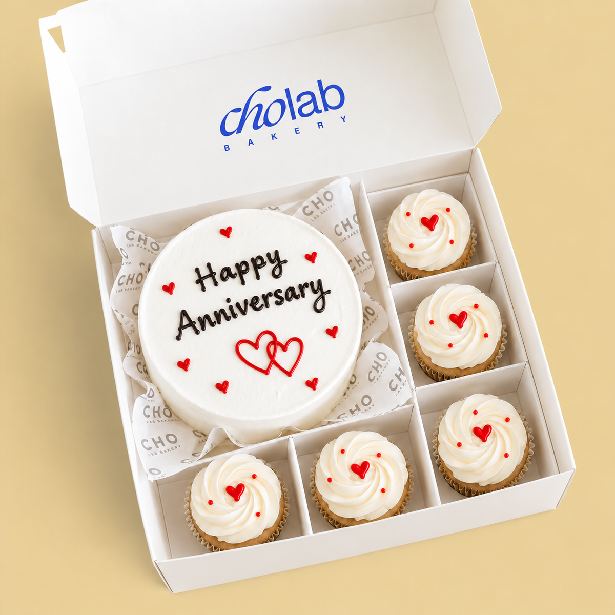 Happy Anniversary — Mini Cake with Five Cupcakes