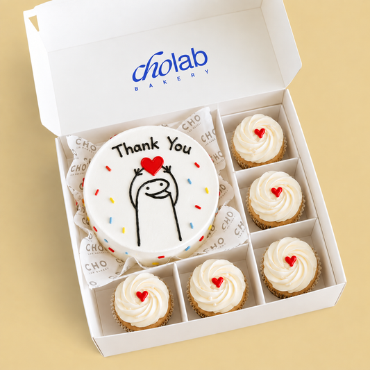 Thank You — Mini Cake with Five Cupcakes