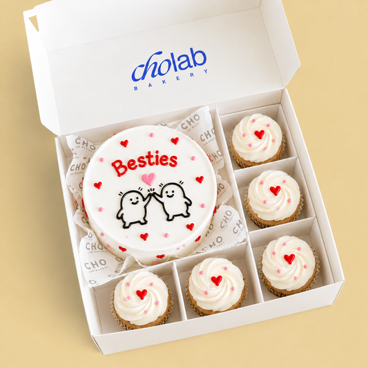 Besties — Mini Cake with Five Cupcakes